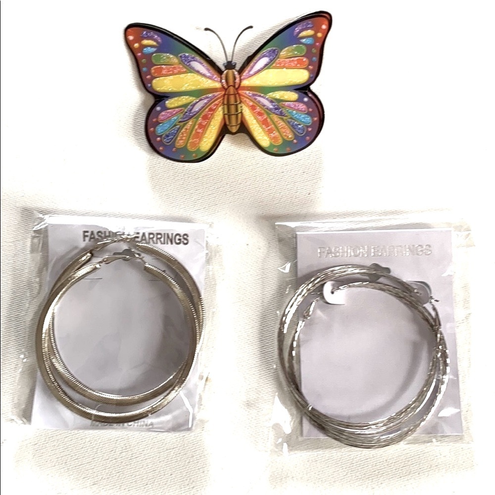 Fashion Earrings Set of (2) Silver large‎ hoop earrings, New in Bag